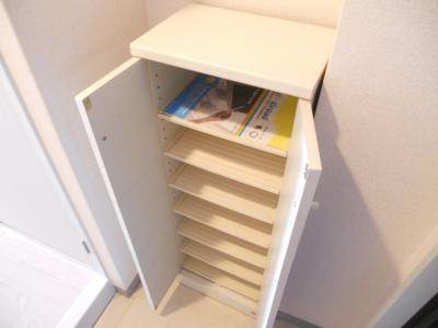 ラ・セーム771の内装|シューズＢＯＸ