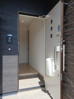 【玄関】 | ネオモカール | シンプルで使いやすい玄関です