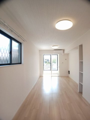 【居間・リビング】 | ネオモカール | 居間です