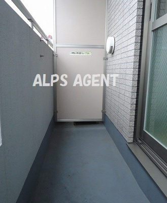 【バルコニー】 | クイーンズテラス | 南向きバルコニー（同一仕様）