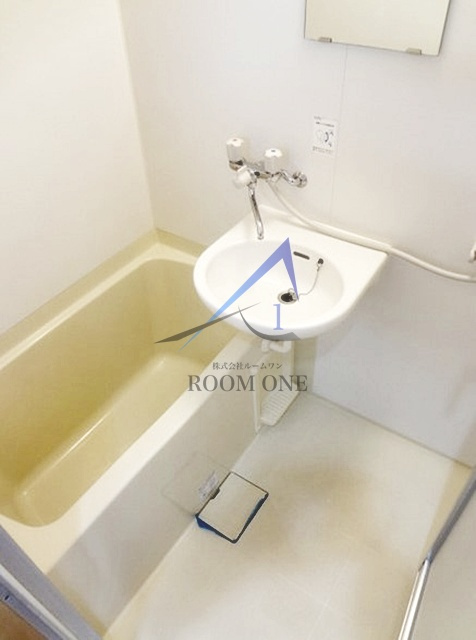 フレンドリーWESTの浴室|お風呂です。