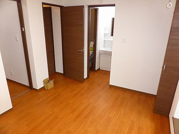 ヴェントチェーロ（旧チアフル西元町）の洋室