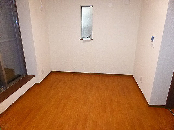 ヴェントチェーロ（旧チアフル西元町）の洋室