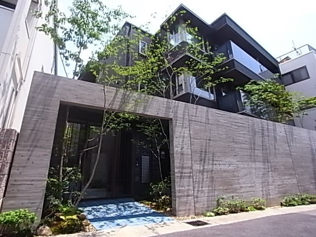 Ｎ-ＣＵＢＥの外観