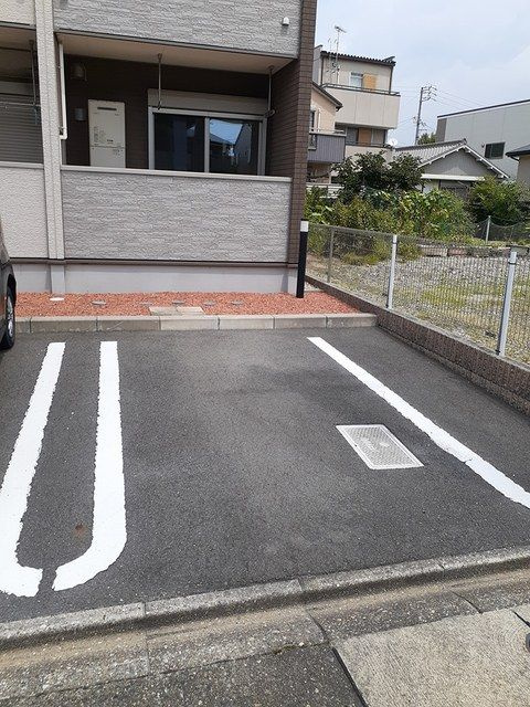 グラン　セーズ　Ｋの駐車場