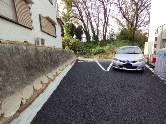 Ｆａｌｌｅｒｓｌｅｂｅｎ　Ｔｏｓａｋｉ（ファラ－スレ－ベントサキ）の駐車場