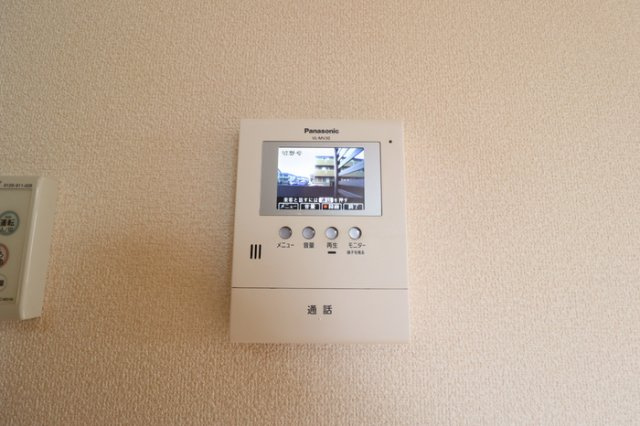 フォレストヒルズの設備|カラーモニター付インターホン（録画機能付）