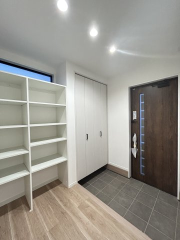 【玄関】 | トレステージ小島小学校前Ⅴ　6号地