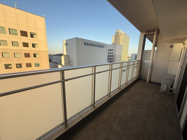 津田沼　ザ・タワーのバルコニー