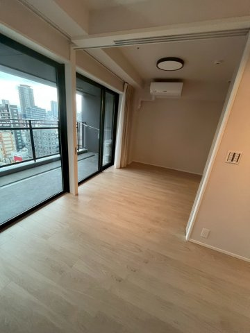 梅田ガーデンレジデンスの居間・リビング