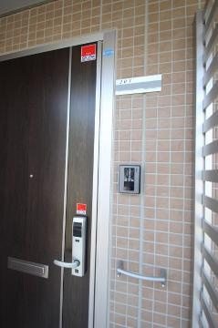 フルーレ下中野の玄関|玄関