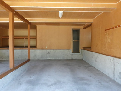 【外観】 | 新潟市東区神明町　インナーガレージ２台