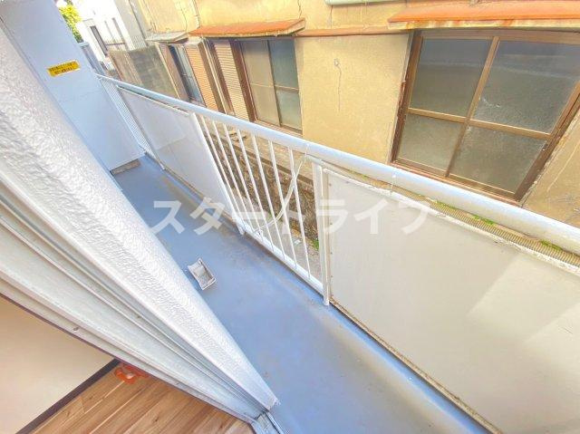 大阪市淀川区木川西１丁目の賃貸マンションのバルコニー