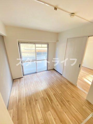 大阪市淀川区木川西１丁目の賃貸マンションの寝室