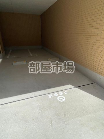 ルル浅草千束の駐車場