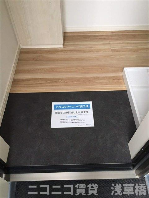 グランフィオーレ新小岩の玄関