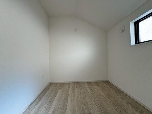 所沢市上新井４丁目新築戸建て2号地の洋室