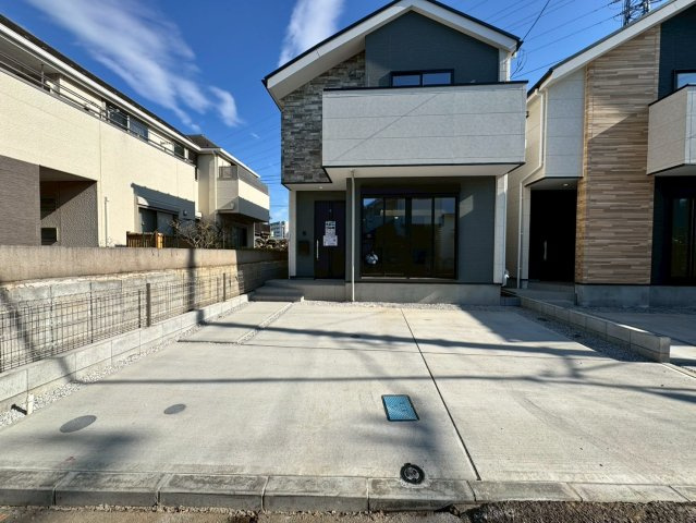 所沢市上新井４丁目新築戸建て１号地の前面道路含む現地写真