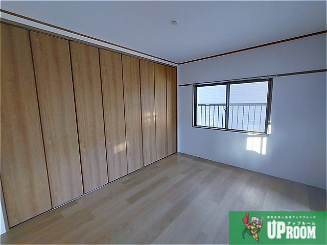 コーポクラウンの洋室