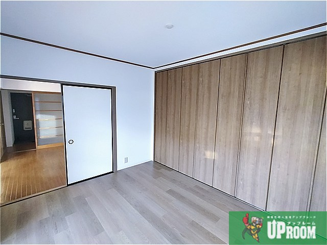 コーポクラウンの洋室