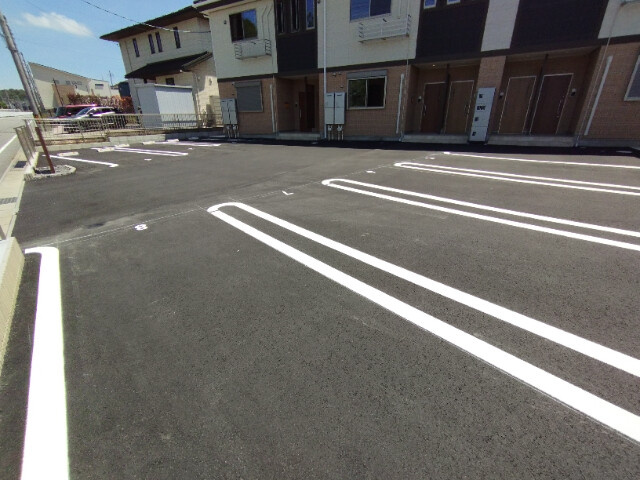 グランディア一番館の駐車場