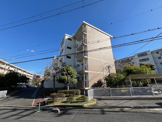  泉北城山台三丁住宅の外観