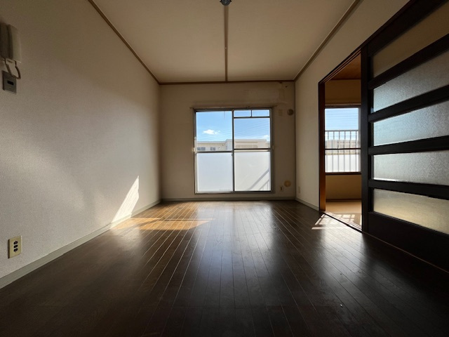  泉北城山台三丁住宅の居間・リビング