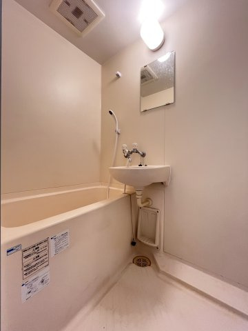 カルムⅣの浴室