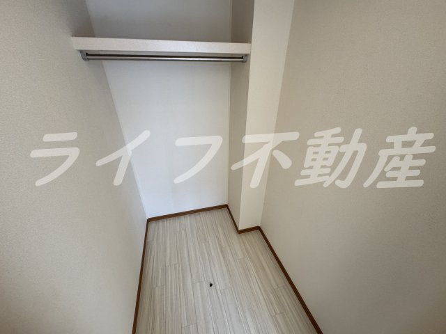 イーストフラワーの収納|ちょっとした収納スペースも充実しています