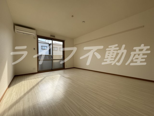 イーストフラワーの洋室|落ち着いた色調の洋室です