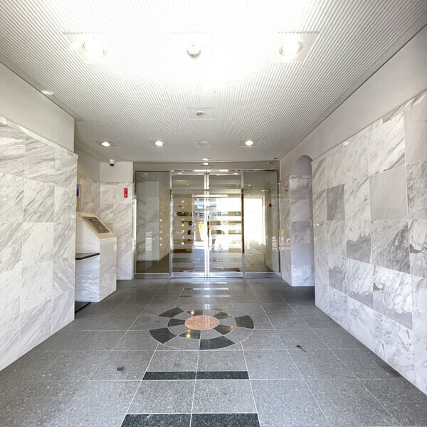 カーサビアンカ東岡崎のロビー