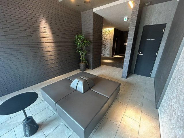 RJRプレシア南堀江のロビー