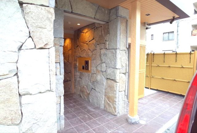 【エントランス】 | ラティ岡本