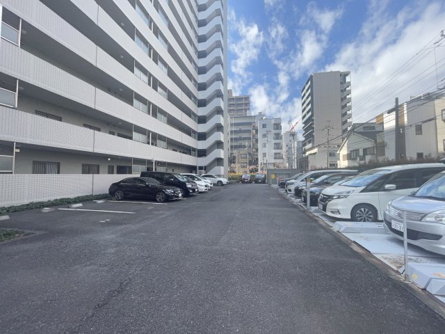 アソシエール溝の口の駐車場