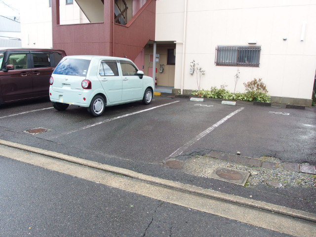 サンジャルダンの駐車場