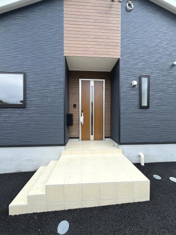 【玄関】 | 大野城市乙金台2丁目第2・平屋　1号棟（全1棟）【仲介手数料無料・0円】 | 現地写真。