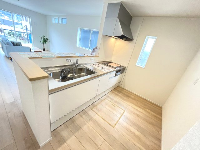 【キッチン】 | 大野城市乙金台2丁目第2・平屋　1号棟（全1棟）【仲介手数料無料・0円】 | 現地写真。