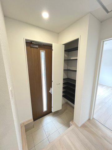 【玄関】 | 大野城市乙金台2丁目第2・平屋　1号棟（全1棟）【仲介手数料無料・0円】 | 現地写真。