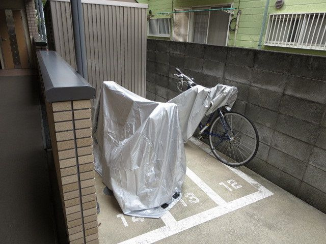 セルピエンテⅡのその他共用部分|バイク置き場