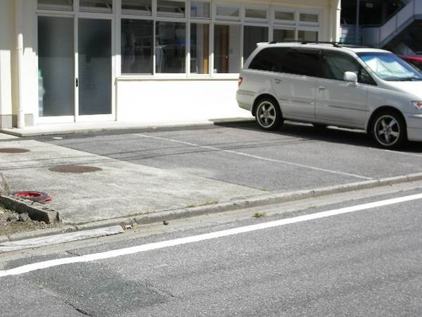 YOマンションの駐車場