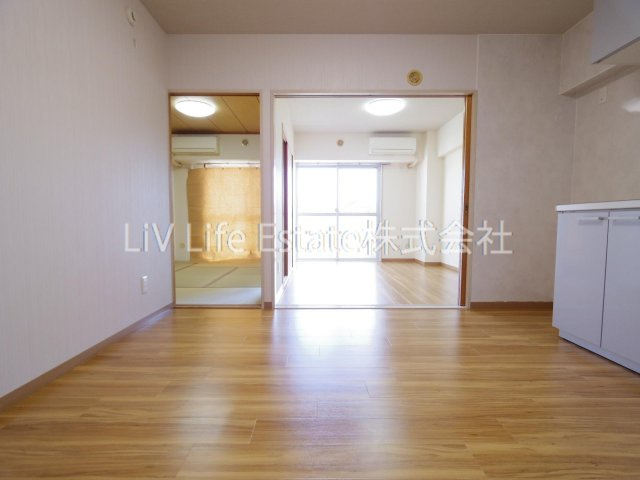 リシェス久米川２号館の居間・リビング