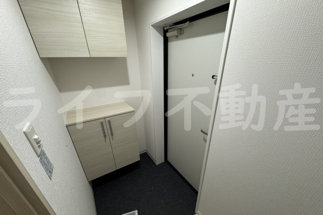 D porta nobelの玄関|明るい玄関です