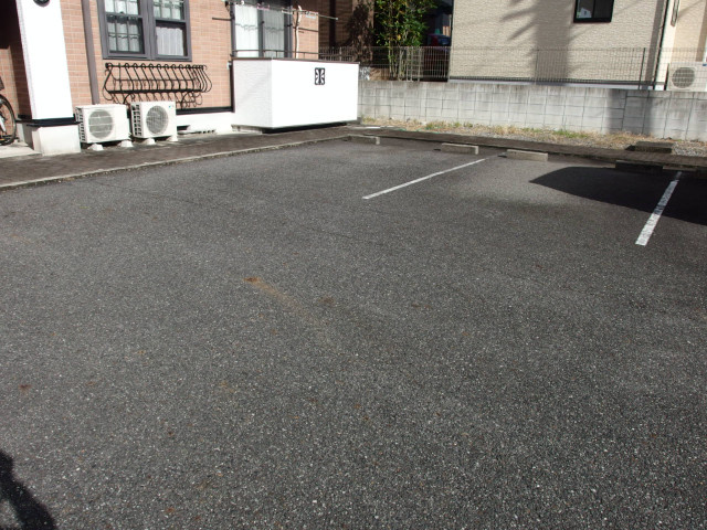 ソレジオローズガーデンの駐車場