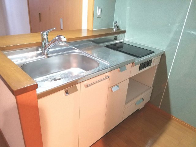 ロイヤル渡辺通Ⅱのキッチン