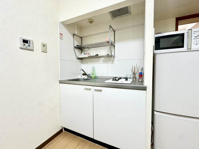 朝日プラザ国分町の独立洗面台