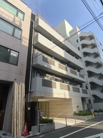 ラグジュアリーアパートメント本郷の外観