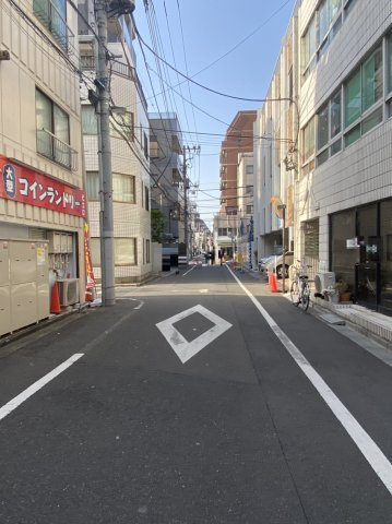 ラグジュアリーアパートメント本郷の周辺