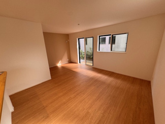 【居間・リビング】 | FIRST TOWN第2守山区川北町全1棟【白沢小　守山北中】 | LINEから簡単お問合せ可能！
友達検索で@nqk7328tです！。