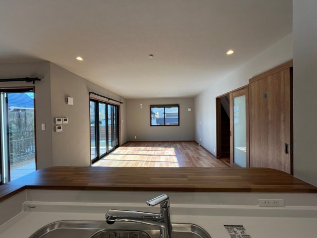 【居間・リビング】の画像