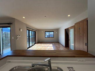 【居間・リビング】 | 鳴子２丁目　中古戸建